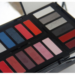Acquista Deborah Eyes & Lips Palette - Made in Italy a soli 3,87 € su Capitanstock 