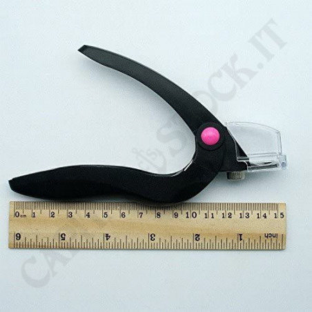 Buy E.M Beauty - Black False Nail Cutter at only €4.99 on Capitanstock