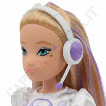 Buy Miracle Tunes Emily Doll damaged packaging at only €13.99 on Capitanstock
