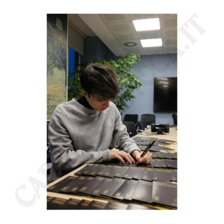 Acquista Matteo Romano Virale Vinile 45 giri Numerato e Autografato a soli 10,80 € su Capitanstock 